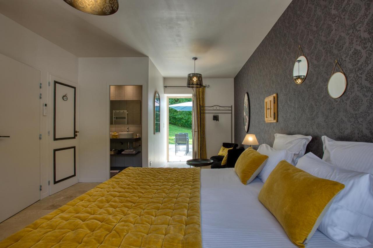 Domaine Des Pierres Blanches - Chambres D'Hotes Carlux Exterior foto