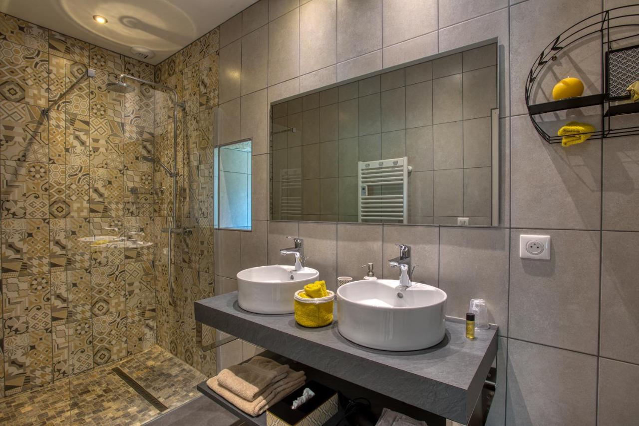 Domaine Des Pierres Blanches - Chambres D'Hotes Carlux Exterior foto