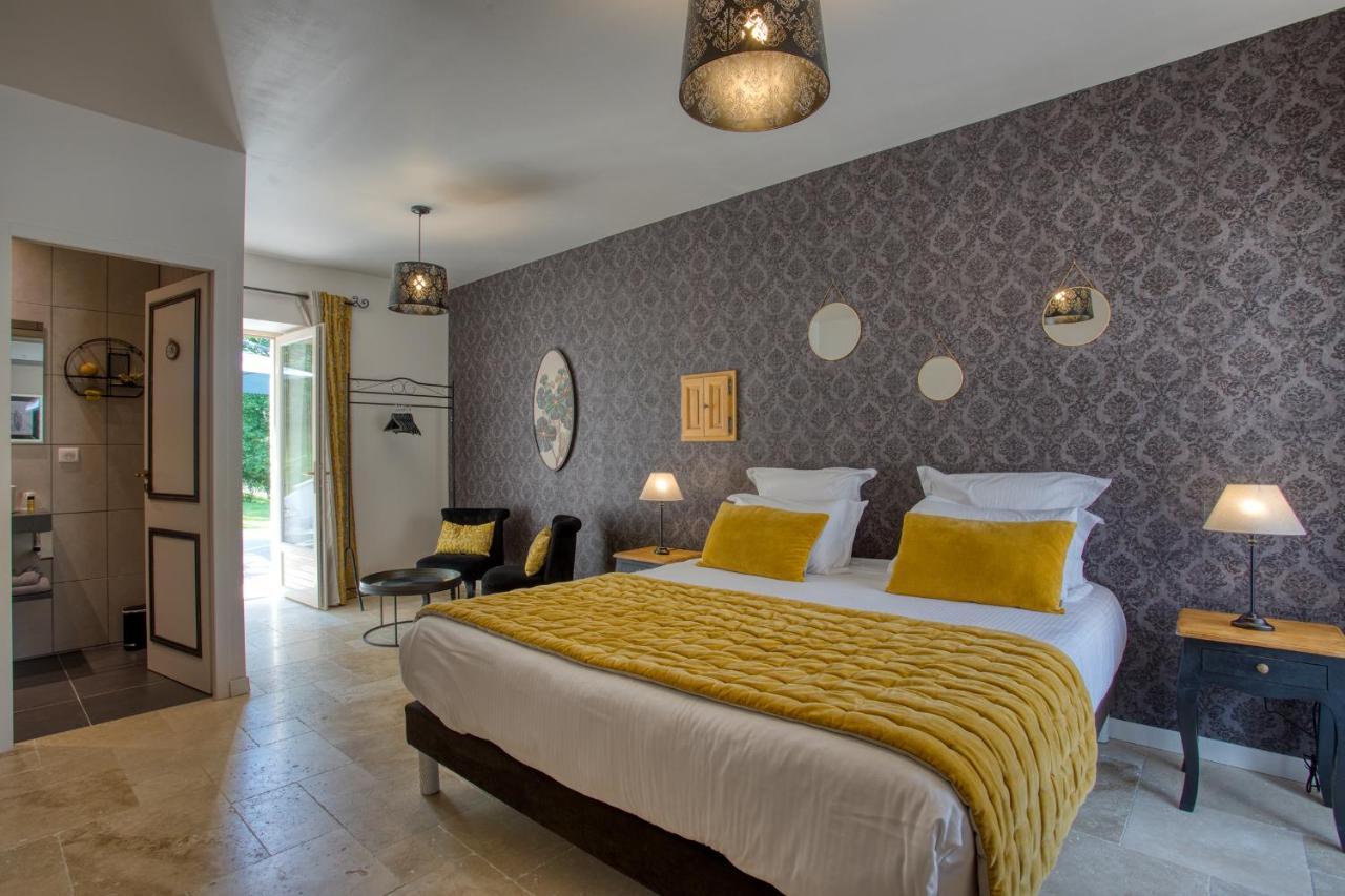 Domaine Des Pierres Blanches - Chambres D'Hotes Carlux Exterior foto