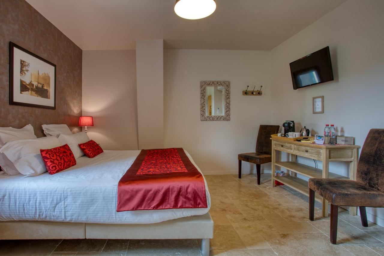 Domaine Des Pierres Blanches - Chambres D'Hotes Carlux Exterior foto