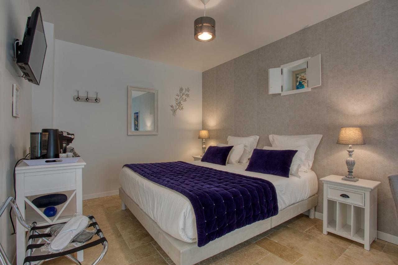 Domaine Des Pierres Blanches - Chambres D'Hotes Carlux Exterior foto